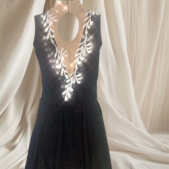 Robe de patinage artistique 2-4 adulte - Picture 2 of 4